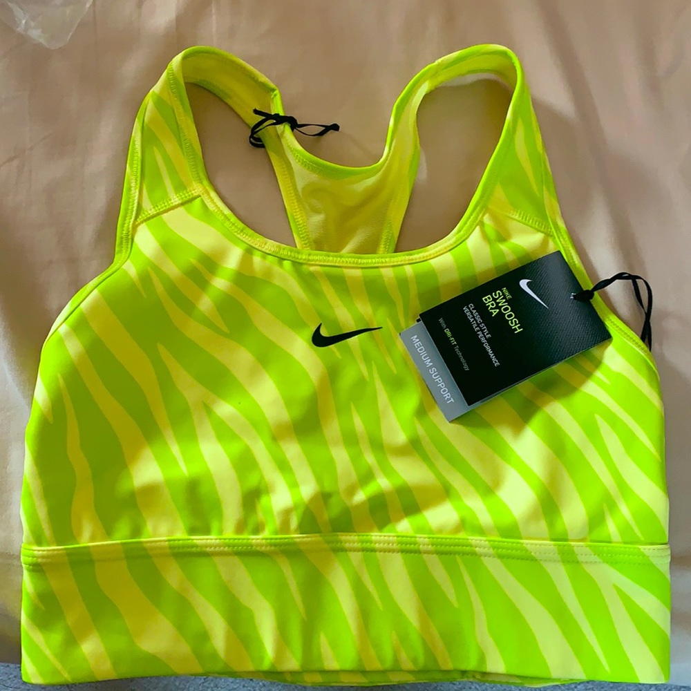 NWT Swoosh Bra. Medium support, removable padding